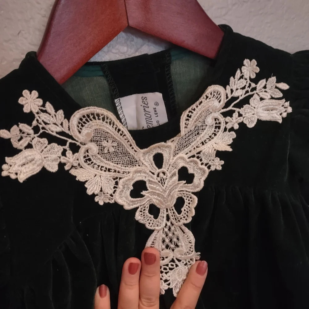 Adorable 80s 90s special occasion vintage lace trim Christmas portrait Dress
